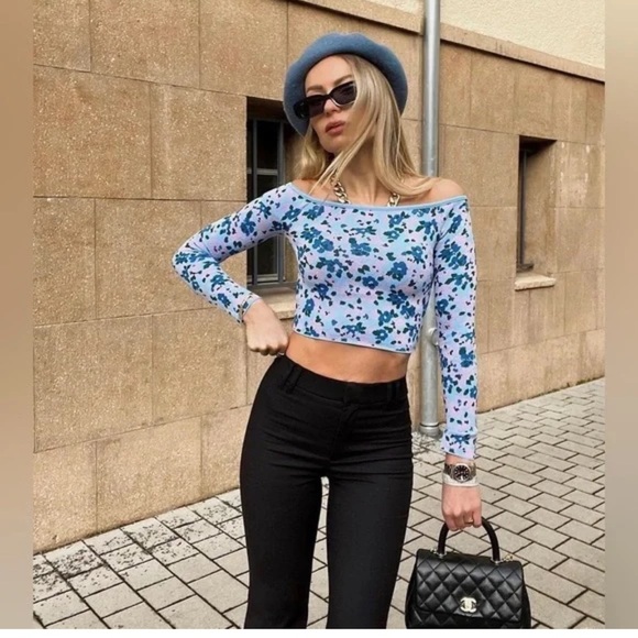 Zara Blue and White Off-the-Shoulder Sweater - Picture 2 of 6